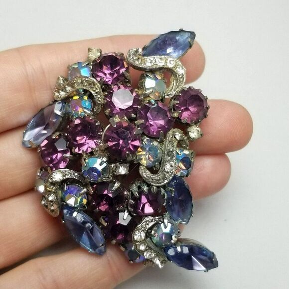 Vintage Blue and Purple Rhinestone Cluster Brooch, Prong Set, Unsigned, Estate - Picture 1 of 7